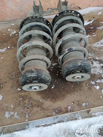 Передние стойки Opel Zafira C