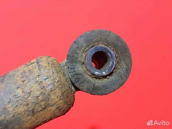 Амортизатор задний Mitsubishi Outlander XL CW 4B12