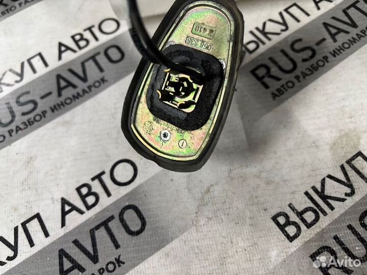 Антенна Mercedes S W221 2005