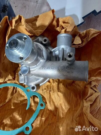 Водяная помпа змз 406