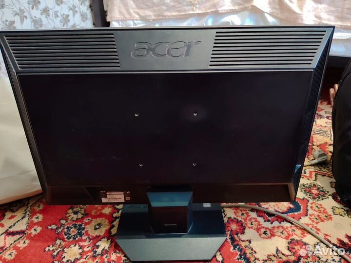 Монитор Acer v243w