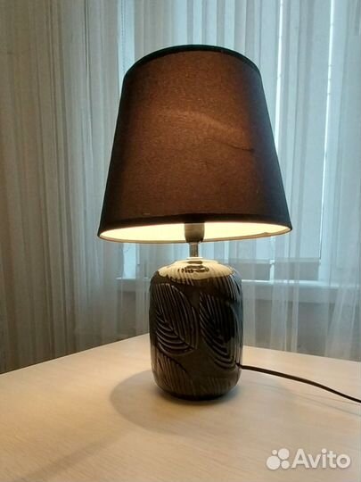Лампа настольная
