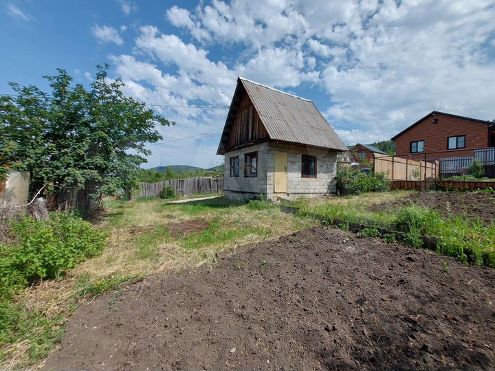 Дача 25 м² на участке 5 сот.