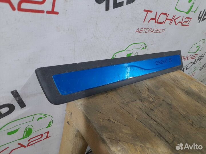 Накладка порога передняя правая Geely Coolray (201