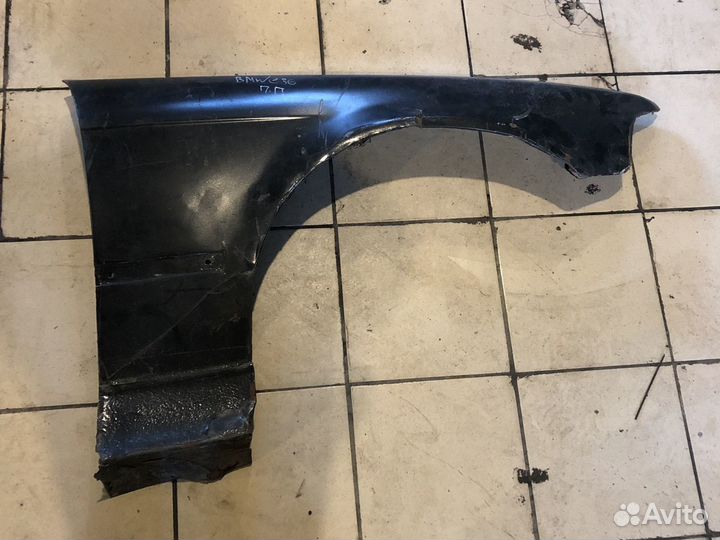Крыло переднее правое BMW E36