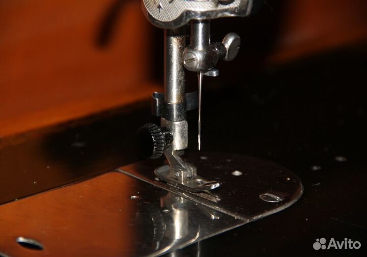 Швейная машинка настольная ручная пмз им.Калинина