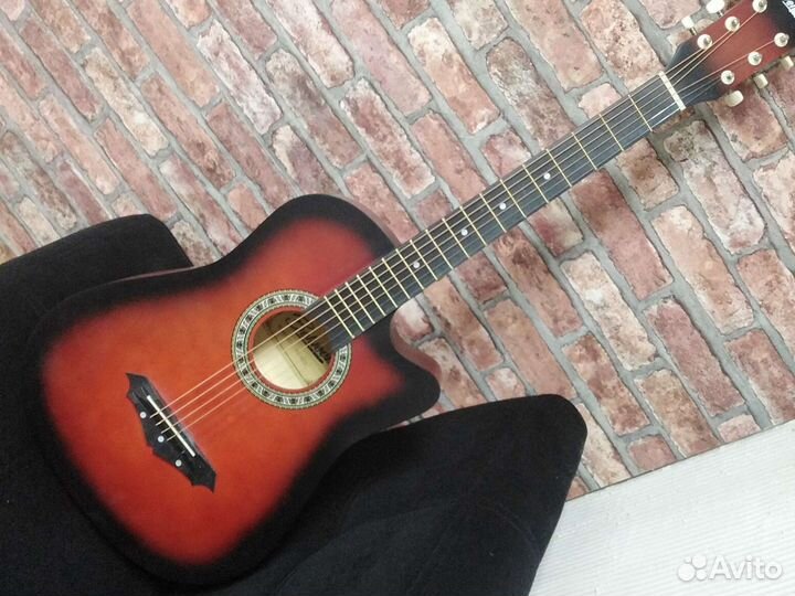 Гитара новая