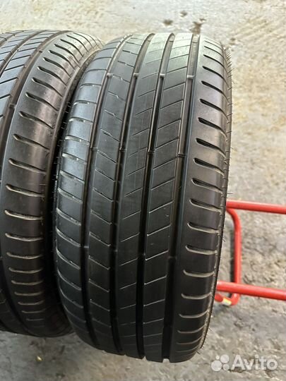 Bridgestone Alenza 001 245/50 R19