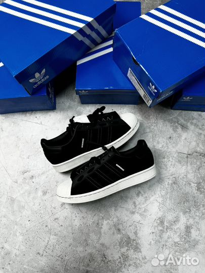 Adidas SuperStar 80 neighborhood