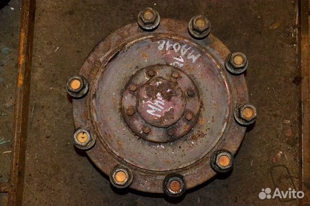 Ступица, барабанные тормоза, передний мост, левая MAN 2-series 19.332 (01.86-12.97)