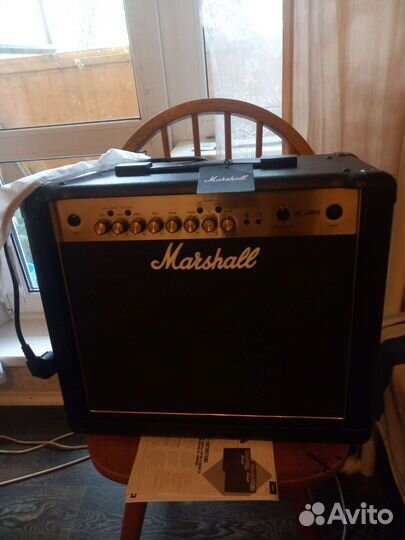 Гитарный комбоусилитель