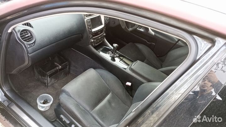 Lexus is 250 в разбор