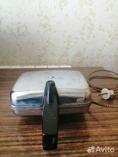 Электрическая вафельница СССР