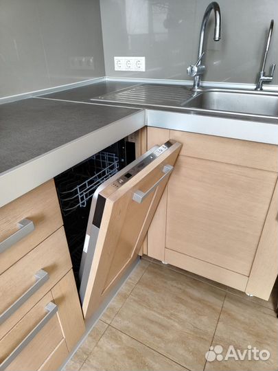 Ремонт кухонного гарнитура, шкафа купе на дому