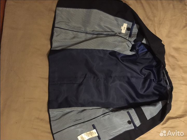 Темно-синий пиджак Hugo boss на 7-8 лет