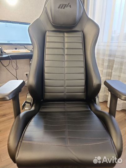 Продам кресло dxracer master