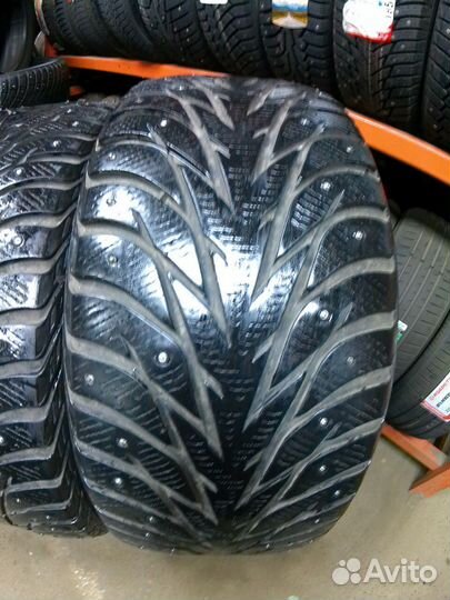 Yokohama Ice Guard IG35 255/45 R20