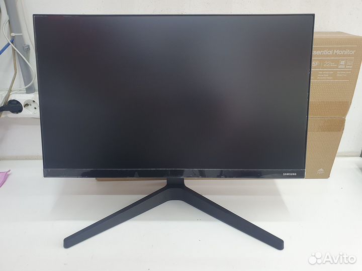 Монитор Samsung 21.5