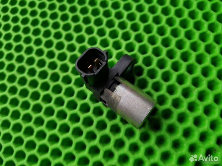 Датчик положения распредвала Subaru Forester 2 SG5