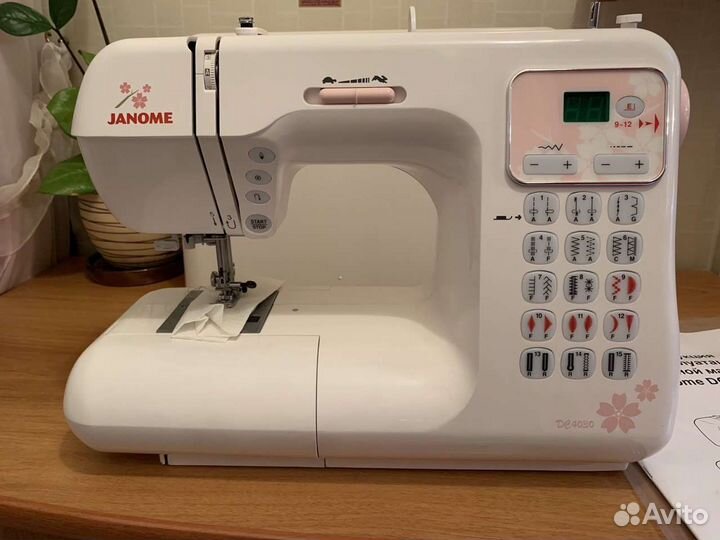 Швейная машина Janome DC 4030