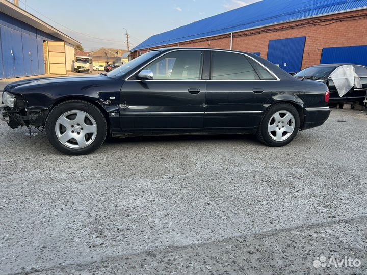 Audi S8 D2 Ауди S8