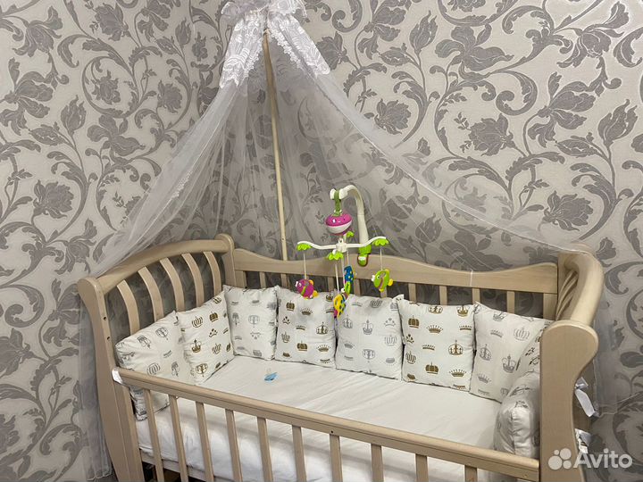 Детская кроватка