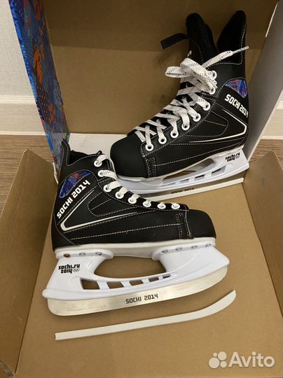 Коньки хоккейные