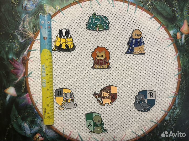 Значок металлический в теме 