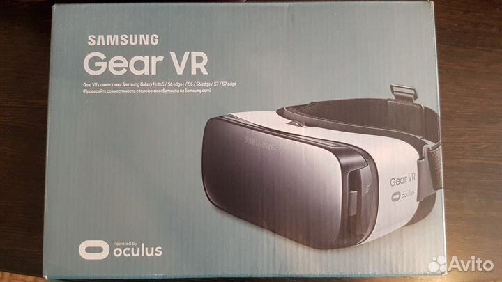 Очки виртуальной реальности samsung Gear VR