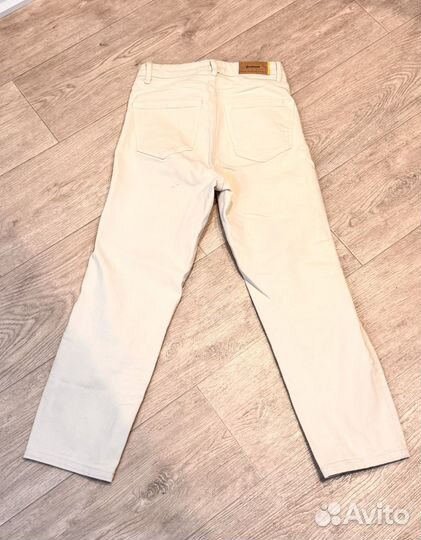 Джинсы stradivarius 34