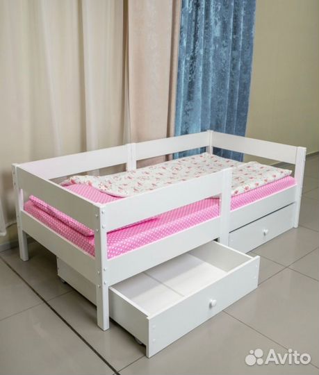 Детская кровать от 2 лет с бортиками