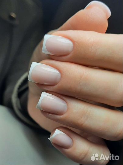 Маникюр с покрытием гель-лаком