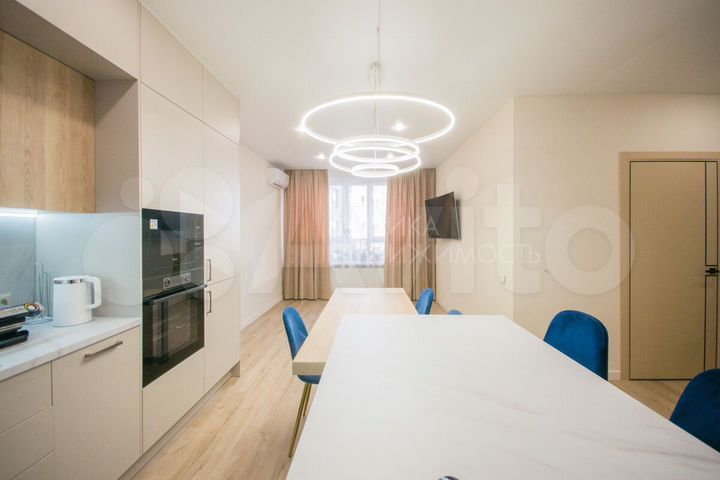 3-к. квартира, 90,3 м², 2/8 эт.