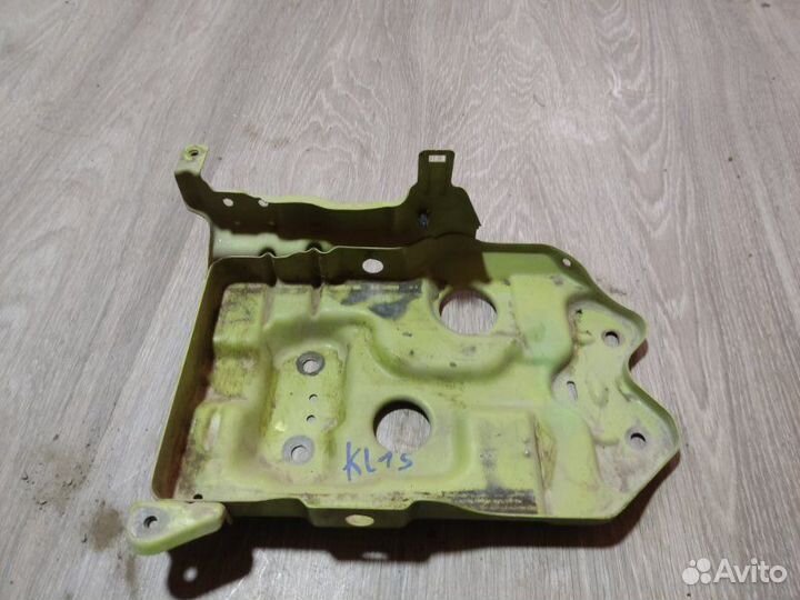 Крепление аккумулятора Chevrolet Aveo T200 F14D3