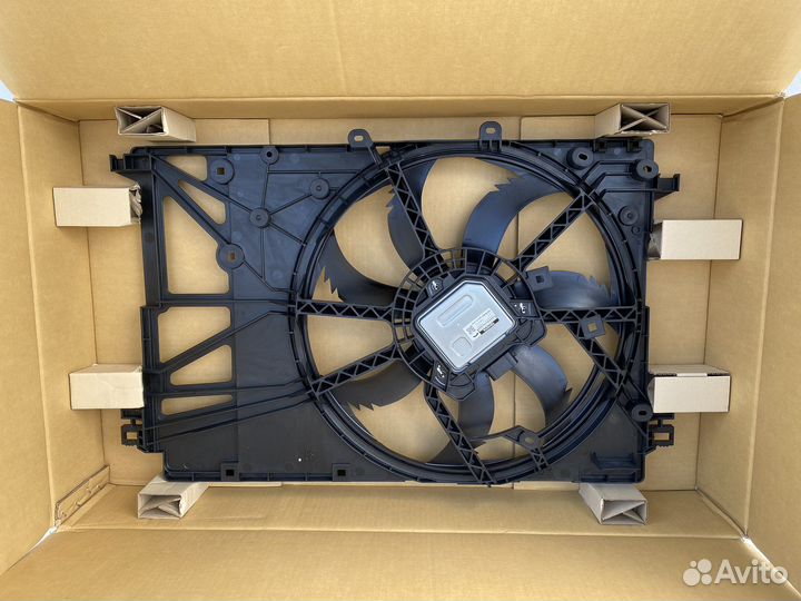 Диффузор вентилятора Toyota Camry 70 Rav4 Lexus ES