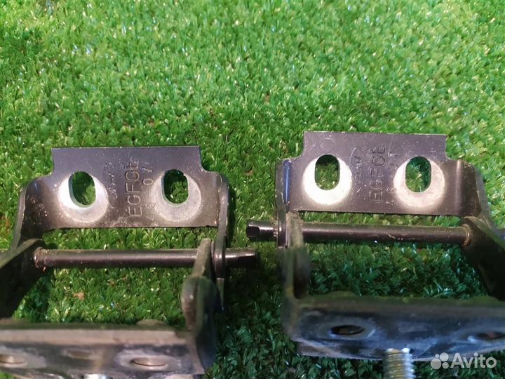 Петля багажника (комплект) Ford Fiesta (CBK) 2007