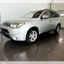 Mitsubishi Outlander 2.4 CVT, 2013, 167 000 км, с пробегом, цена 1 845 000 руб.