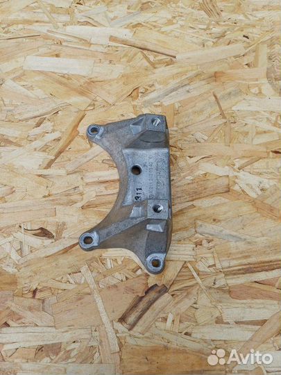 Кронштейн АКПП Mercedes-Benz E 213 654.920 2016