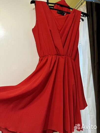Вечернее красное платье с поясом