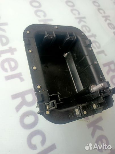 Крышка блока предохранителей Mercedes W213