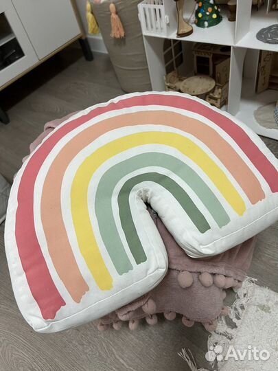 Подушка радуга hm, плед пуф