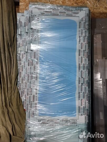 Дверь алюминиевая