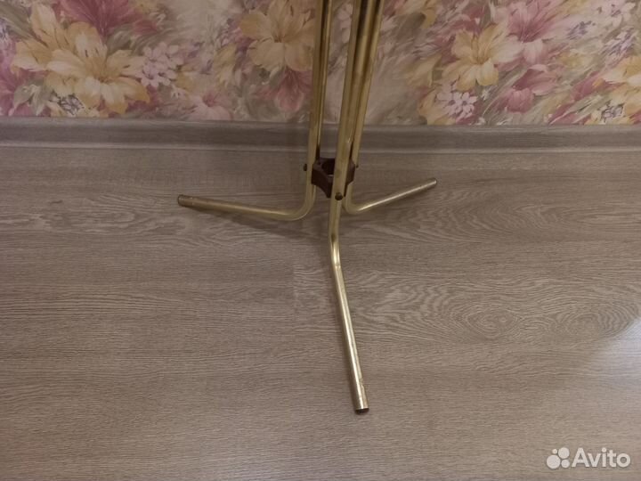 Клетка на подставке для птиц