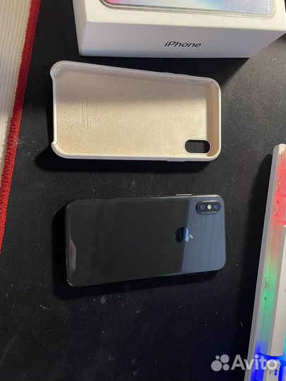 iPhone X, 256 ГБ