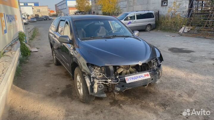 Обшивка двери передней правой SsangYong Actyon Sport 7221232520