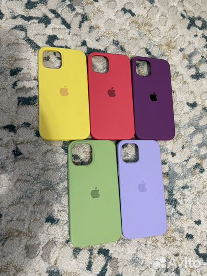 Чехол на iPhone 12