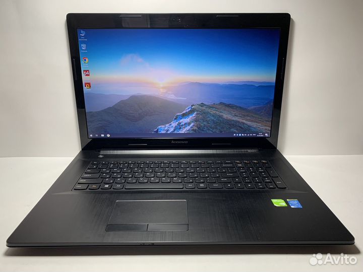 Огромный игровой ноутбук i3/8gb/2видеокарты/ssd