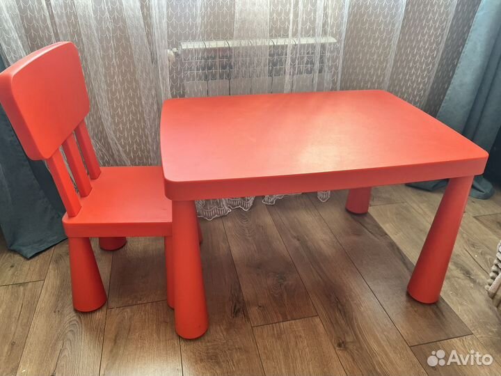 Детский стол и стул