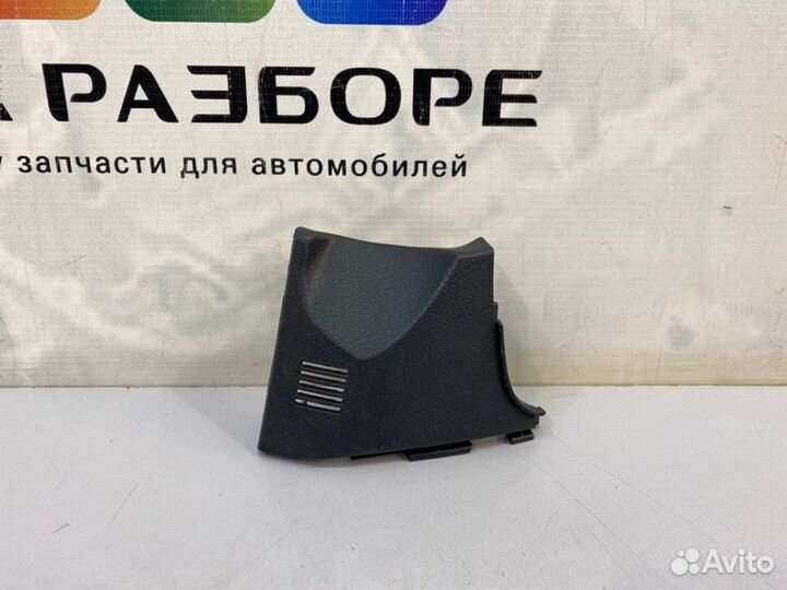 Накладка на центральную консоль (торпеды) левая