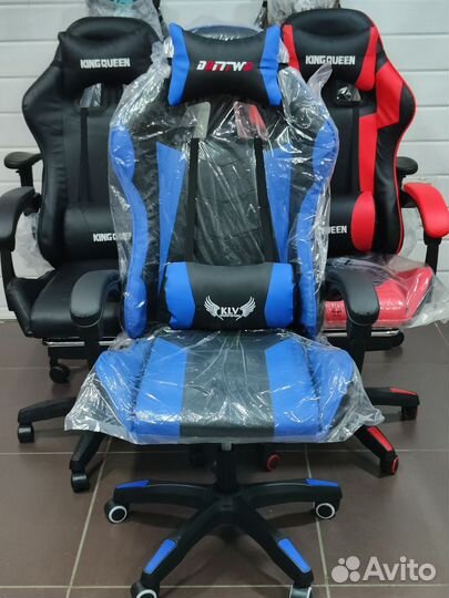 Игровое кресло с подножкой